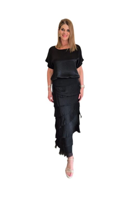 img-20251118-wa0030. CLASSIC BLACK BLOUSE