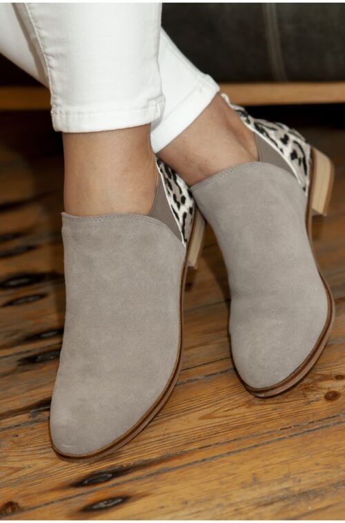 3 (3). J ARIA GREY LEOPARD
