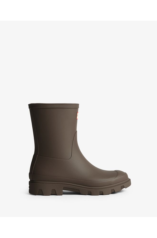 hfru0002251-cb-unisex_downpour_short_boot-1. HUNTER DOWNPOUR SHORT CHOC BROWN