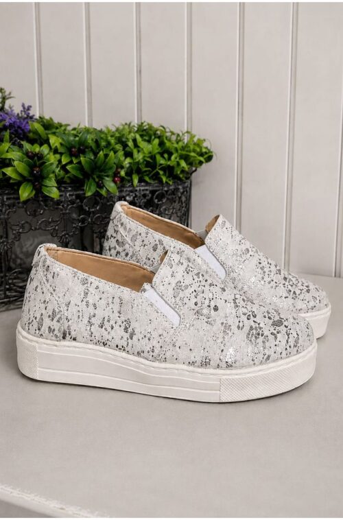 img-20260702-wa0004. ANG MELISSA EMBOSSED WHITE METALLIC